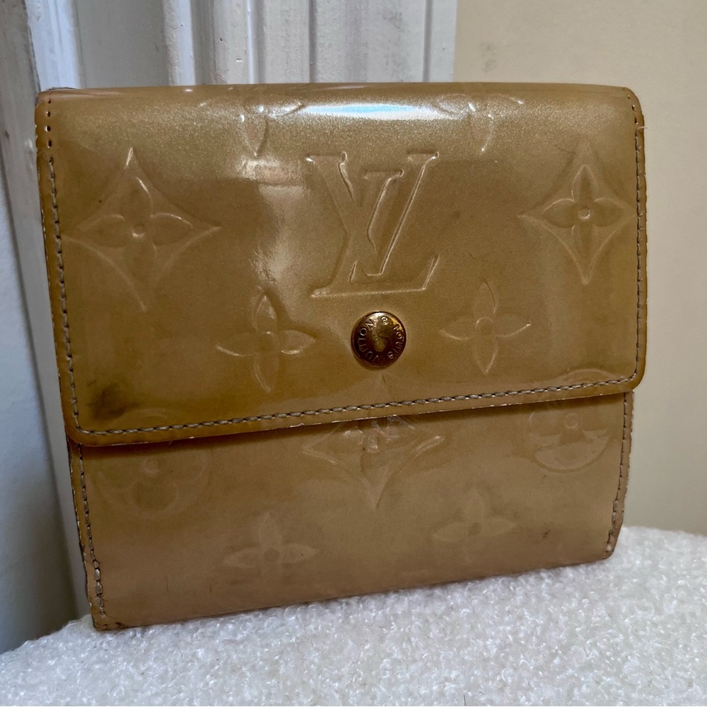 Louis Vuitton Vernis Compact Wallet